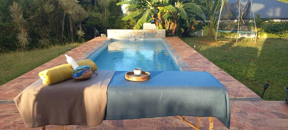 Chez Kelly Et Nicolas, Le Paradis De Sofaia Sainte-Rose Esterno foto